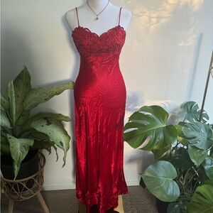 ✨Sold✨De Laru beaded red dress